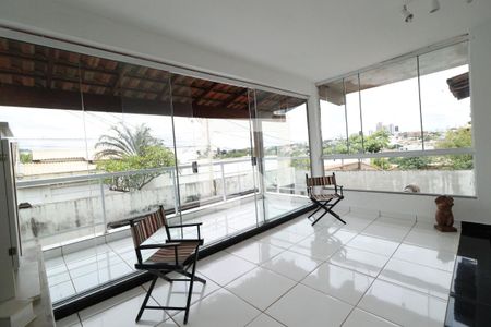 Varanda da Sala de casa para alugar com 5 quartos, 259m² em Vigilato Pereira, Uberlândia