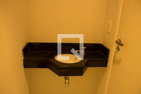 lavabo de apartamento para alugar com 1 quarto, 85m² em Vila Suzana, São Paulo