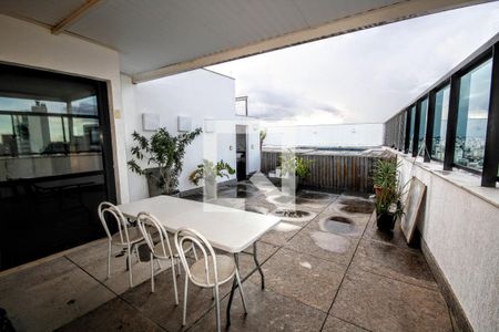 Apartamento à venda com 360m², 5 quartos e 4 vagasÁrea externa