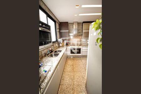 Apartamento à venda com 360m², 5 quartos e 4 vagasCozinha 