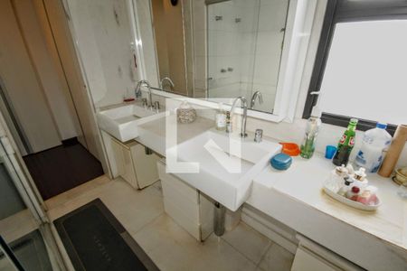 Apartamento à venda com 360m², 5 quartos e 4 vagasSuíte 4 - Banheiro