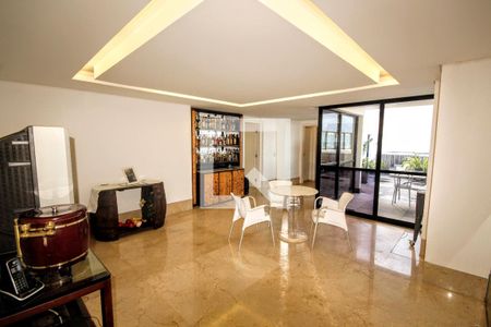 Apartamento à venda com 360m², 5 quartos e 4 vagasÁrea comum