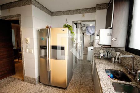 Apartamento à venda com 360m², 5 quartos e 4 vagasCozinha 