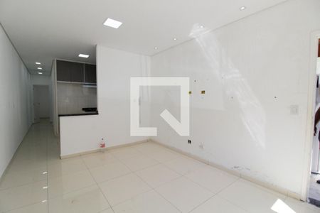 Casa de condomínio para alugar com 50m², 2 quartos e 2 vagas Casa de condomínio para alugar com 50m², 2 quartos e 2 vagasSala