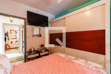 Casa à venda com 150m², 3 quartos e 4 vagas Casa à venda com 150m², 3 quartos e 4 vagasQuarto 2