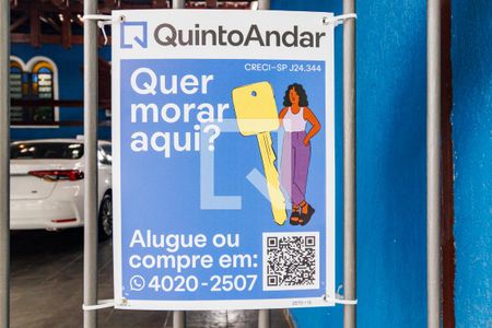 Casa à venda com 150m², 3 quartos e 4 vagas Casa à venda com 150m², 3 quartos e 4 vagasFachada