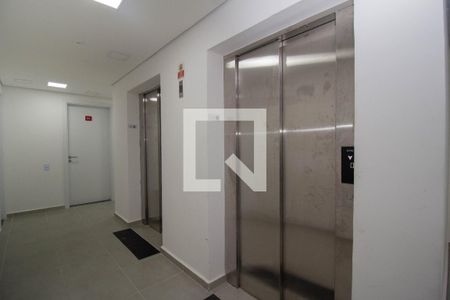 Apartamento à venda com 107m², 1 quarto e sem vagaHall de Elevadores
