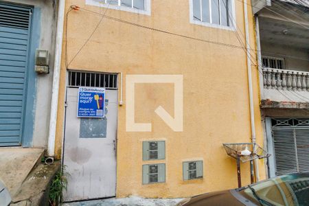 Casa para alugar com 30m², 2 quartos e sem vaga Casa para alugar com 30m², 2 quartos e sem vagaFachada