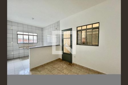 Sala de apartamento para alugar com 1 quarto, 33m² em Parque Xangri-lá, Contagem