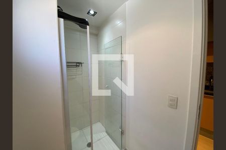 Banheiro de kitnet/studio para alugar com 1 quarto, 24m² em Consolação, São Paulo