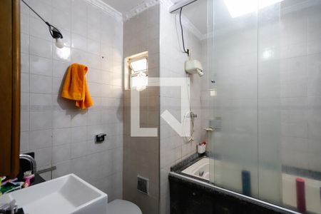 Casa à venda com 180m², 3 quartos e 3 vagasBanheiro da Suíte 2