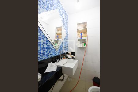 Banheiro da Suíte 1 de casa à venda com 3 quartos, 270m² em Vila Brasílio Machado, São Paulo