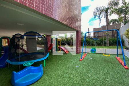 Apartamento para alugar com 150m², 3 quartos e 2 vagasÁrea comum - Playground