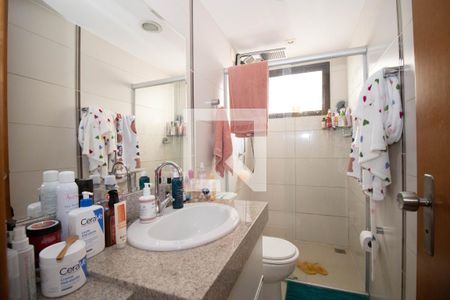 Apartamento para alugar com 150m², 3 quartos e 2 vagasBanheiro da Suíte 2