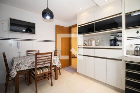 Apartamento para alugar com 150m², 3 quartos e 2 vagasCozinha