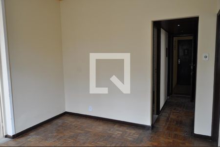 Corredor  de apartamento para alugar com 2 quartos, 55m² em Higienópolis, Rio de Janeiro