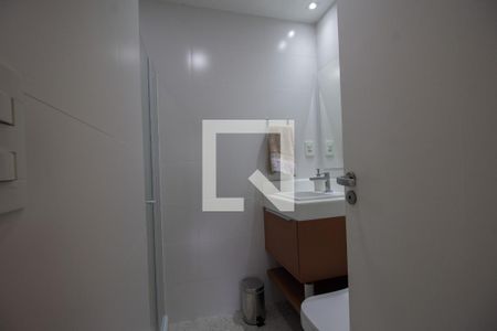 Apartamento à venda com 74m², 2 quartos e 1 vagaBanheiro Social