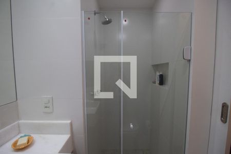 Apartamento à venda com 74m², 2 quartos e 1 vagaBanheiro da Suíte