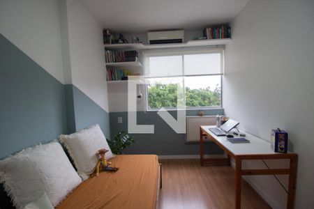 Apartamento à venda com 74m², 2 quartos e 1 vagaQuarto
