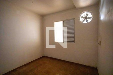 Casa à venda com 200m², 2 quartos e 2 vagasQuarto de Serviço