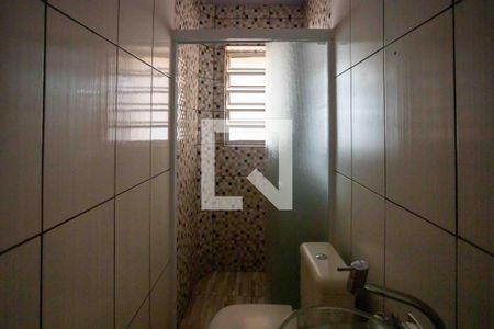 Casa à venda com 200m², 2 quartos e 2 vagasBanheiro de serviço