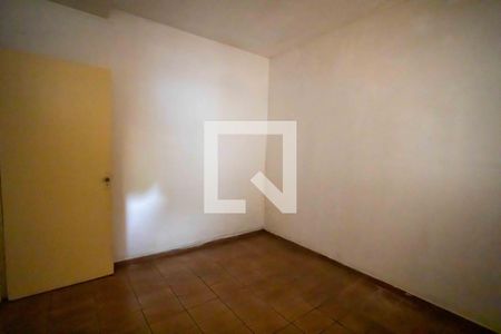 Casa à venda com 200m², 2 quartos e 2 vagasQuarto de Serviço