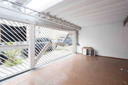 Casa à venda com 200m², 2 quartos e 2 vagasGaragem
