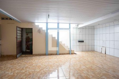 Casa à venda com 200m², 2 quartos e 2 vagasSalão