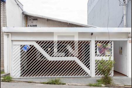 Casa à venda com 200m², 2 quartos e 2 vagasFachada