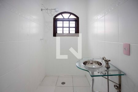 Casa à venda com 200m², 2 quartos e 2 vagasBanheiro