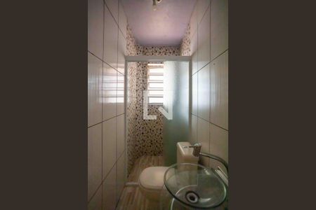 Casa à venda com 200m², 2 quartos e 2 vagasBanheiro de serviço