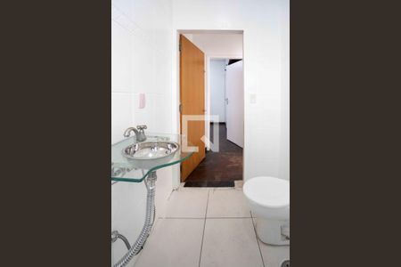 Casa à venda com 200m², 2 quartos e 2 vagasBanheiro