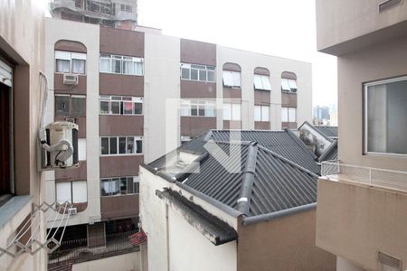 Sala Vista de apartamento para alugar com 2 quartos, 68m² em Santa Cecília, Porto Alegre