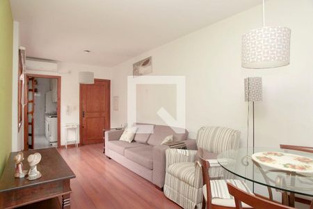 Sala de apartamento para alugar com 2 quartos, 68m² em Santa Cecília, Porto Alegre
