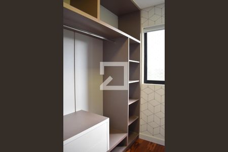 Closet Suíte de apartamento para alugar com 2 quartos, 55m² em Santo Inácio, Curitiba