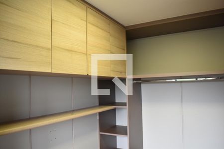 Closet Suíte de apartamento para alugar com 2 quartos, 55m² em Santo Inácio, Curitiba