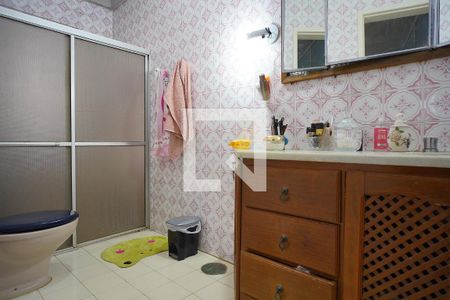 Banheiro da Suíte de casa à venda com 3 quartos, 80m² em Chácara das Pedras, Porto Alegre