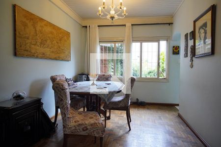 Sala de casa à venda com 3 quartos, 80m² em Chácara das Pedras, Porto Alegre