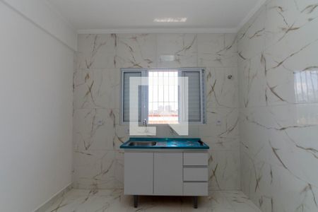 Cozinha de kitnet/studio para alugar com 1 quarto, 23m² em Jardim Santa Mena, Guarulhos