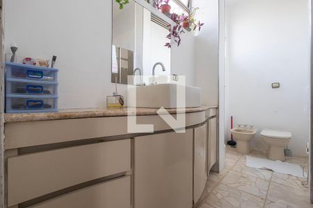 Apartamento para alugar com 197m², 3 quartos e 2 vagasSuíte - Banheiro