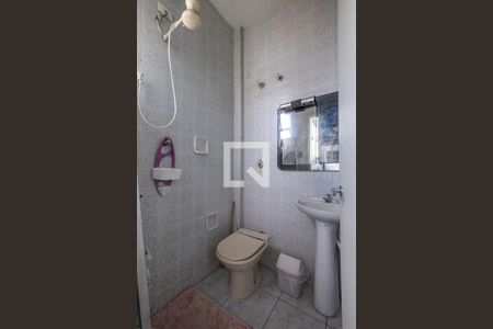 Apartamento para alugar com 197m², 3 quartos e 2 vagasÁrea de Serviço - banheiro