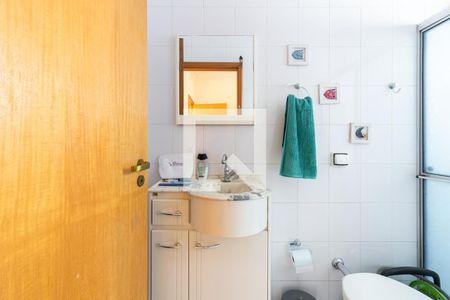 Banheiro Suíte de casa à venda com 3 quartos, 100m² em Vila Nova Conceição, São Paulo