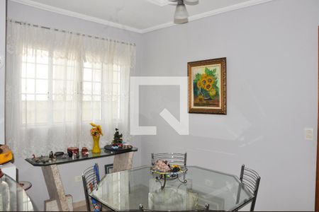 Casa à venda com 160m², 3 quartos e 2 vagasCozinha e copa