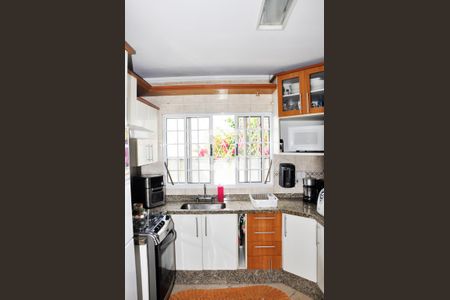 Casa à venda com 160m², 3 quartos e 2 vagasCozinha e copa