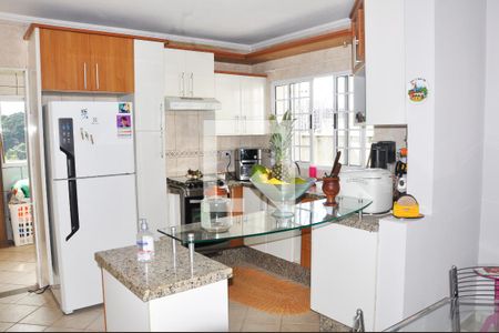 Casa à venda com 160m², 3 quartos e 2 vagasCozinha e copa