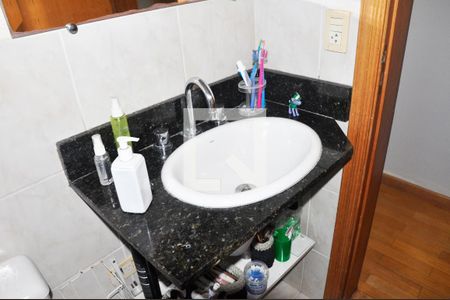 Casa à venda com 160m², 3 quartos e 2 vagasBanheiro