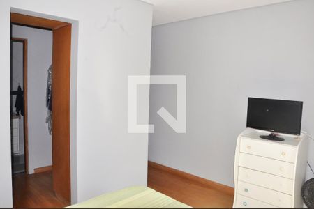 Casa à venda com 160m², 3 quartos e 2 vagasQuarto 03 com Varanda, Closet e Suíte