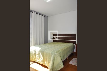 Casa à venda com 160m², 3 quartos e 2 vagasQuarto 03 com Varanda, Closet e Suíte