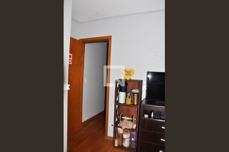 Casa à venda com 160m², 3 quartos e 2 vagasQuarto 01 com Armário