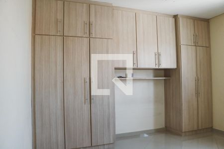 Quarto 1 de casa para alugar com 3 quartos, 80m² em Santa Teresinha, São Paulo